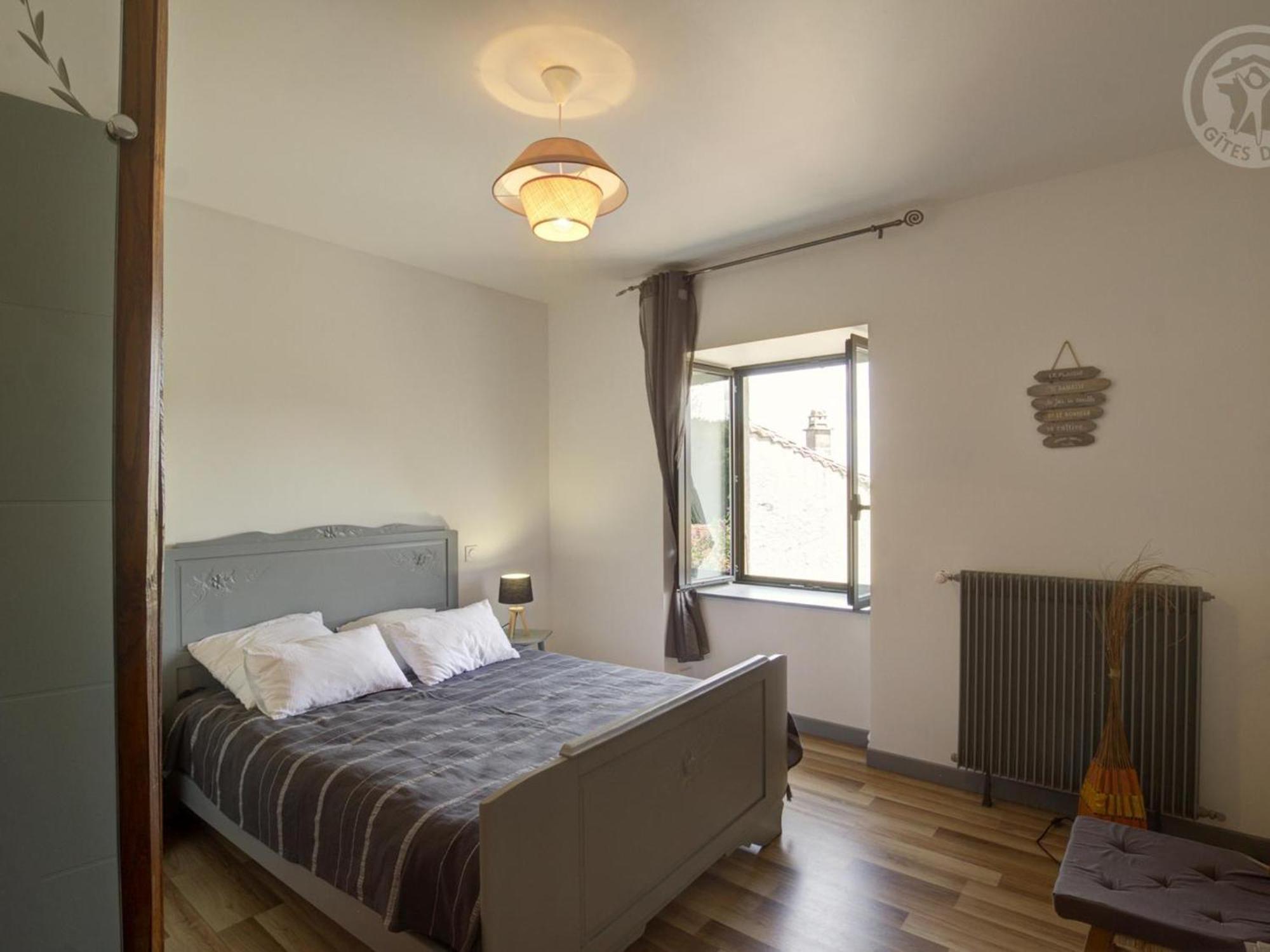 Gîte Chalmazel-Jeansagnière, 6 pièces, 12 personnes - FR-1-496-249 Extérieur photo